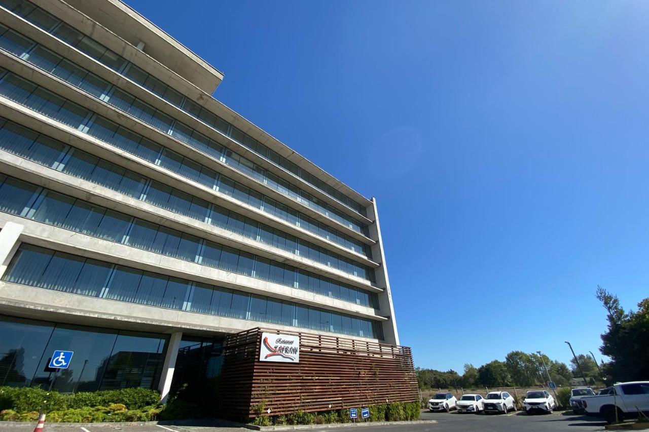 Hotel Wyndham Concepcion Pettra Extérieur photo The headquarters of the National University of Quilmes, in Bernal, Buenos Aires Province.
